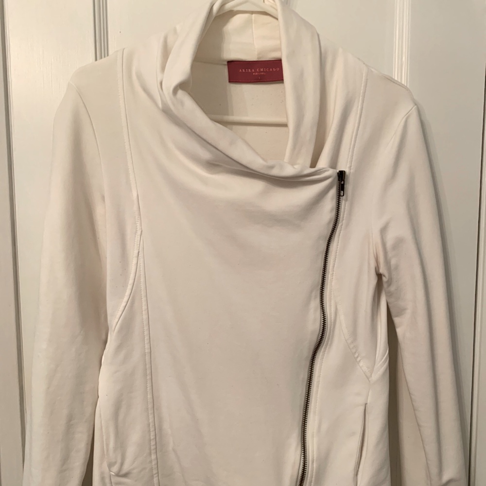 Akira Chic White sweater